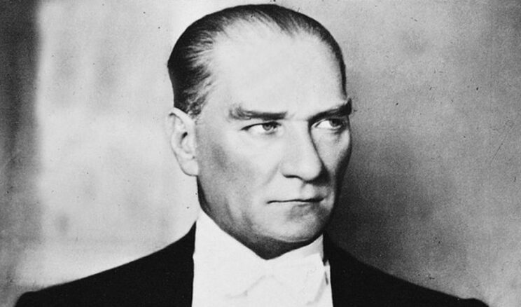 UNESCO 1981’de Atatürk Yılı İlan Etti.
